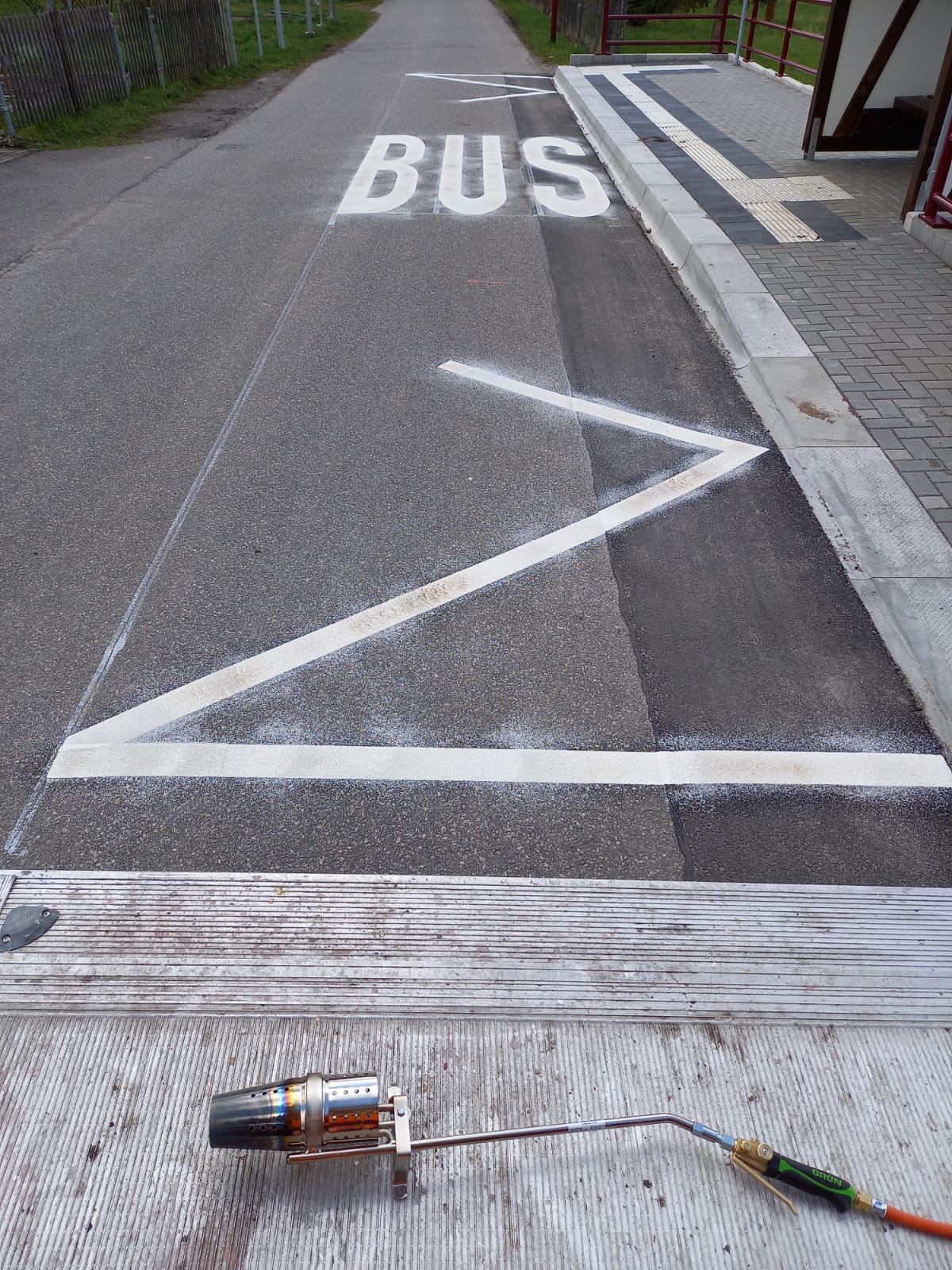 Bild von einer Parkplatzmarkierung